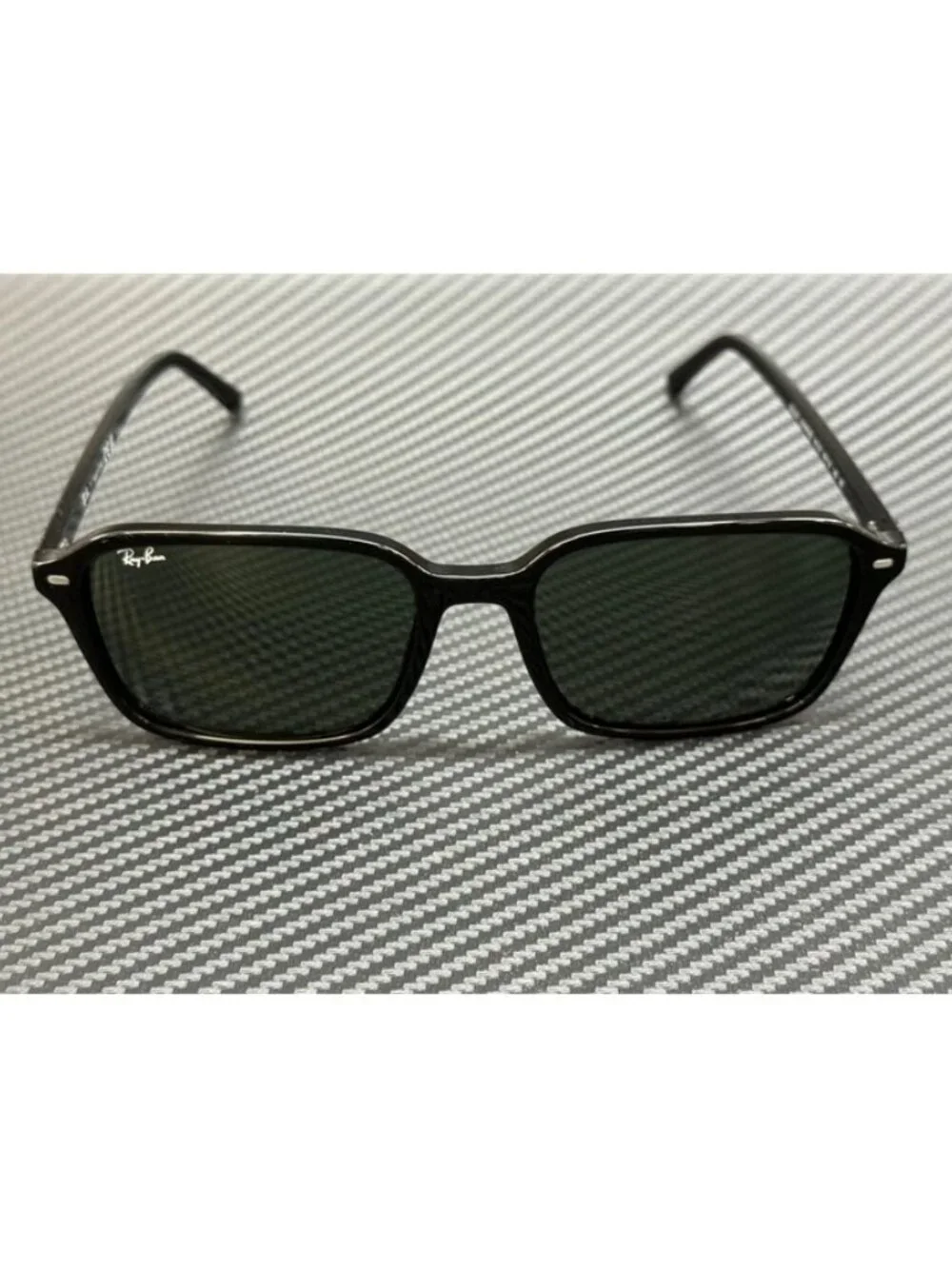 Ray-Ban new tags